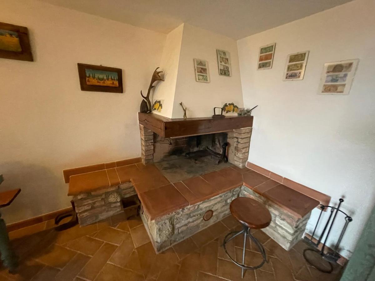 Il Rifugio Nelle Crete Apartment Vescona ภายนอก รูปภาพ